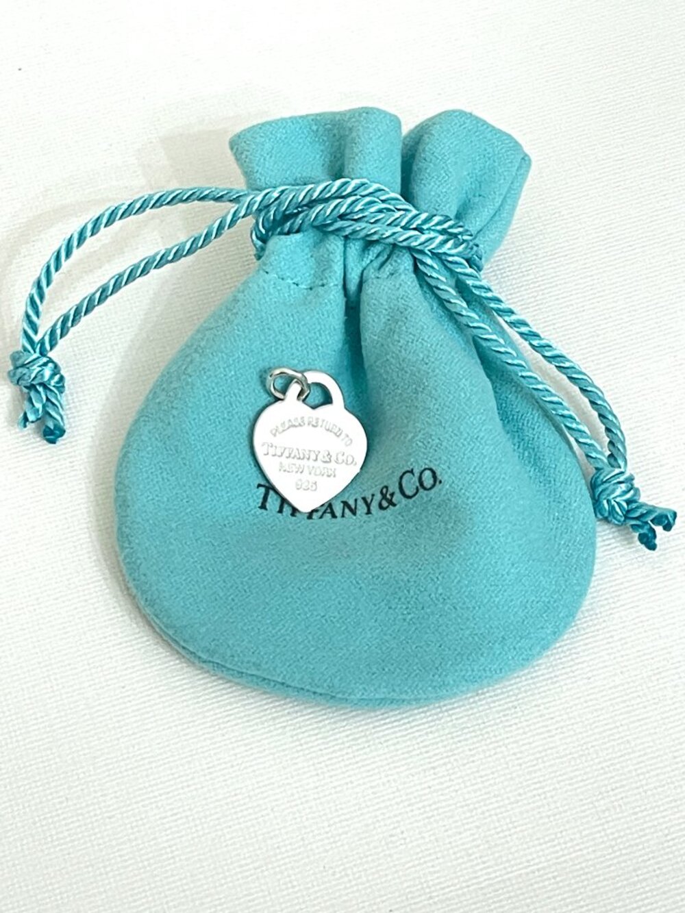 New Tiffany & Co. Blue Enamel RTT Heart Charm Pendant Silver Small with Pouch - Picture 7 of 11